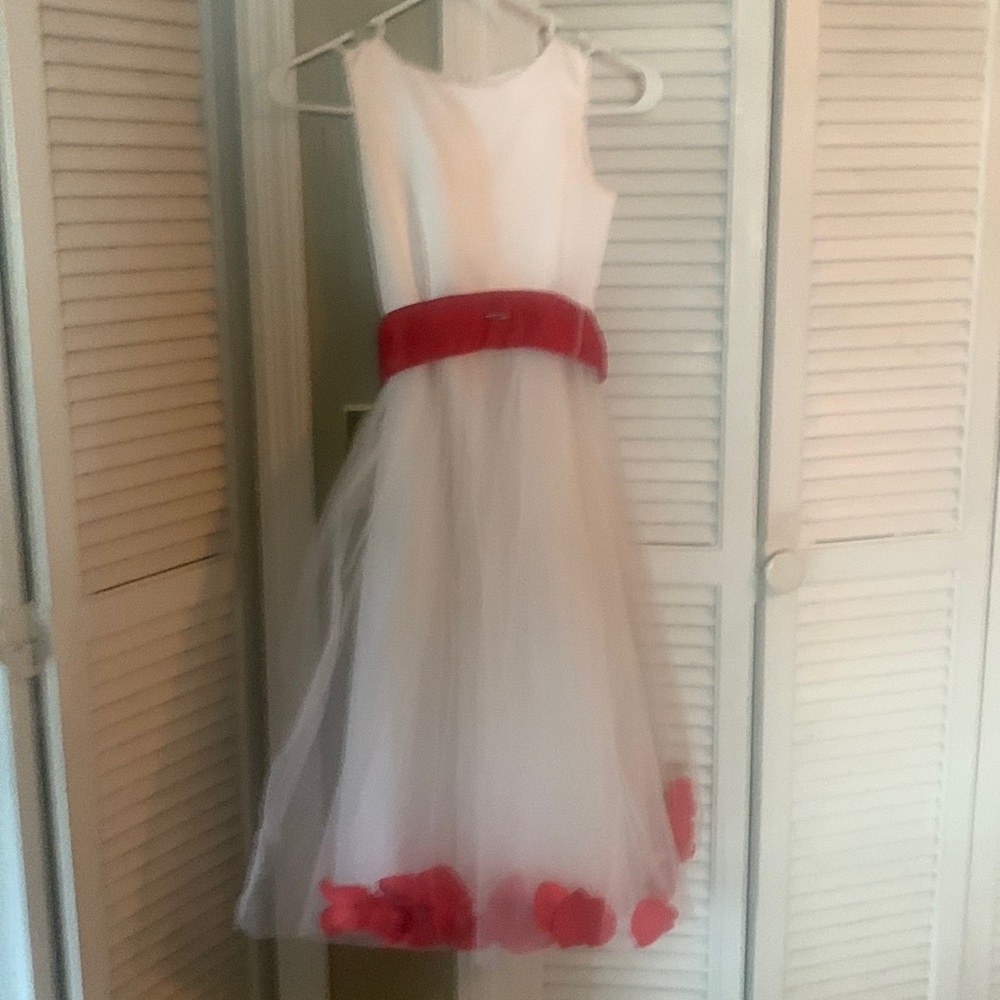 White dress for a little girl size 8